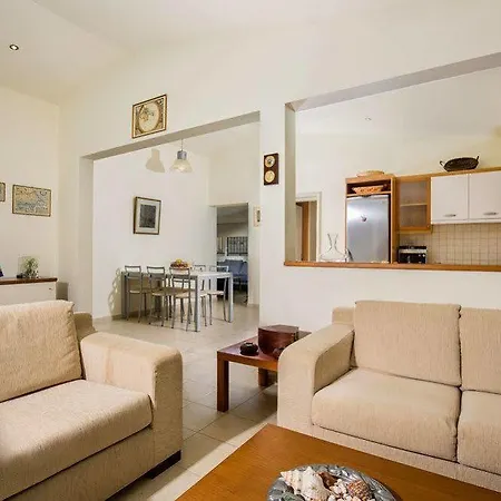 Euphoria Villa Gennadi